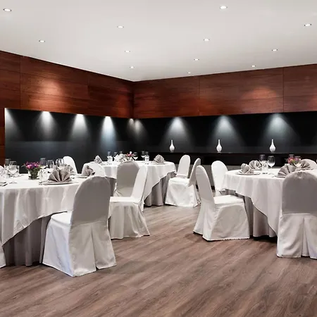 Ac By Marriott Hotel La Corogne