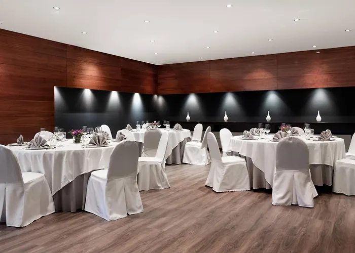 Ac By Marriott 酒店 拉科鲁尼亚